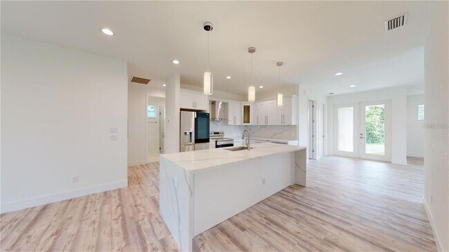 Building Photo - 17007 Ginger Ln