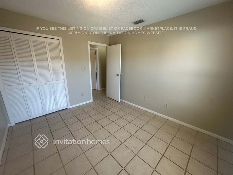 Building Photo - 8147 Wellsmere Cir