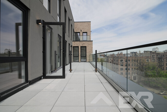 Building Photo - 100 Lenox Rd