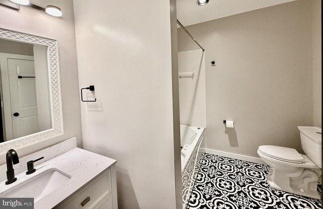 Building Photo - 1955 Pawlet Dr