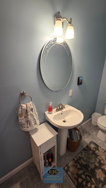 Building Photo - 126 Pinecrest Rd