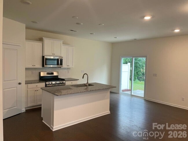 Building Photo - 347 Willowsford Dr