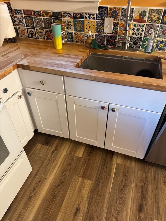 Building Photo - Charming 3BR House in Waterford