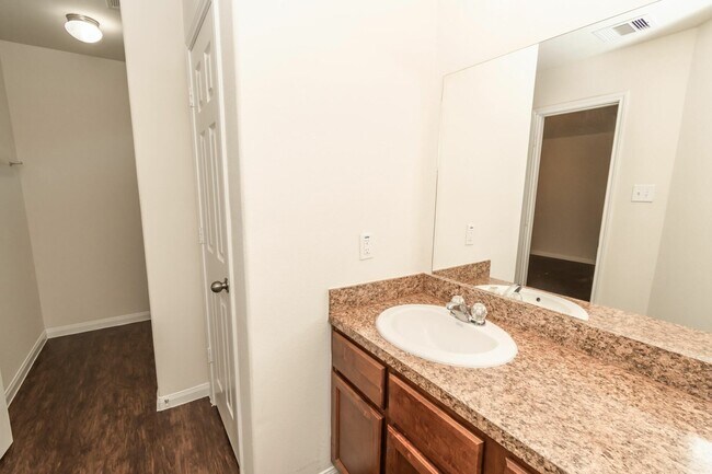 Building Photo - 65 Santa Barbara Dr