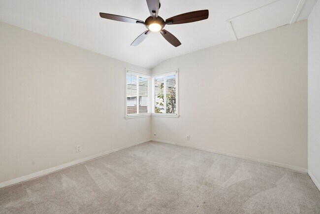 Building Photo - Newly Remodeled 3-Bedroom on Balboa Island – Steps from Shops and the Ferry