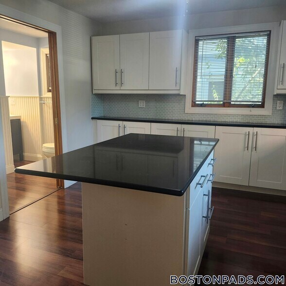 Building Photo - 60 Homer Ave