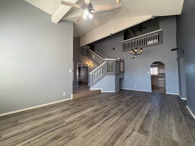 Building Photo - EASTSIDE HOME FOR RENT IN "THE TIERRAS"