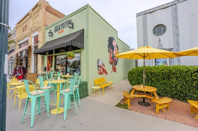 Building Photo - 67 S Main St