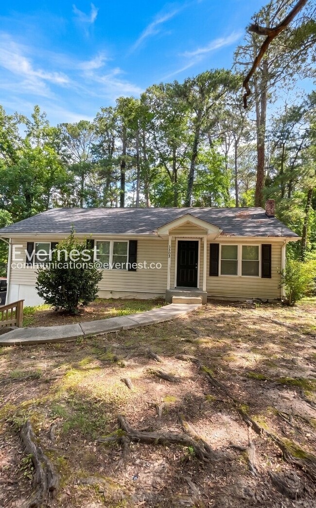 Building Photo - 3-Bed/2-Bath Home/Pet Friendly/Available Soon!