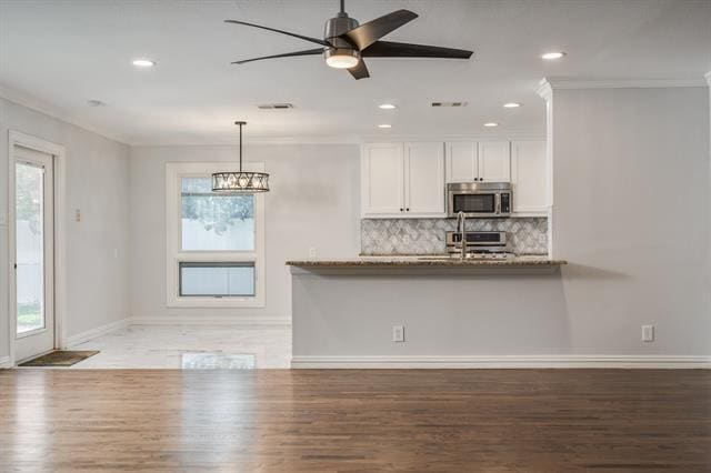 Building Photo - 3734 Crown Shore Dr