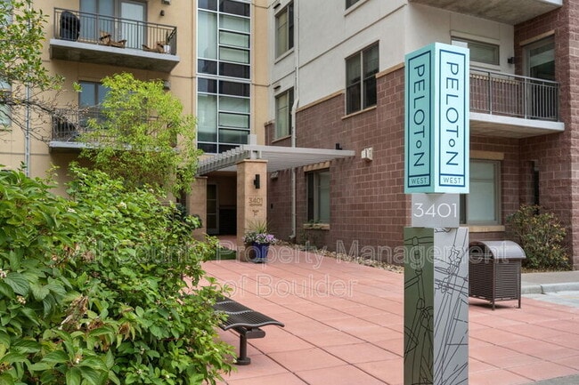 Building Photo - 3401 Arapahoe Ave