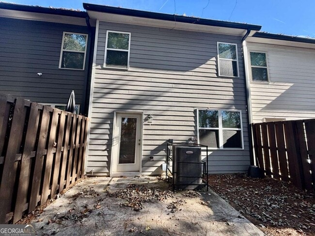 Building Photo - 2809 Ridgeview Dr