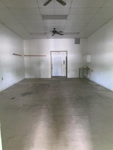 Building Photo - 521 S Access Rd