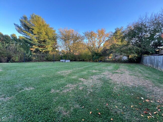 Building Photo - 4343 W Fairview Rd