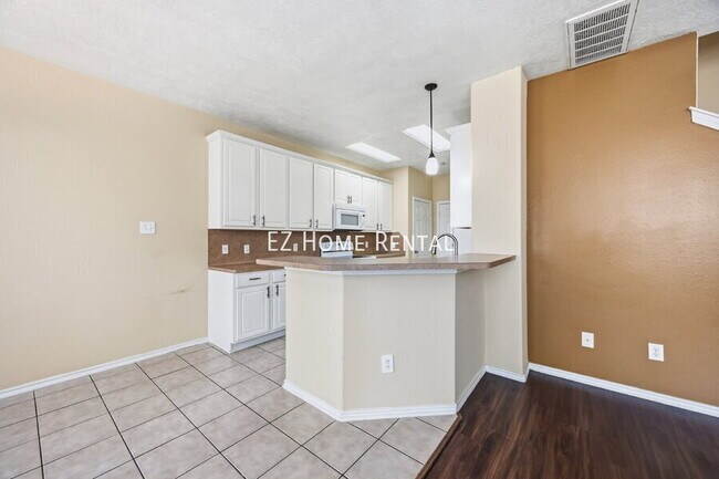 Building Photo - 2939 Hackamore Hollow Ln