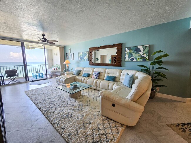 Building Photo - Paradise Found! 13th Floor Condo 3/2