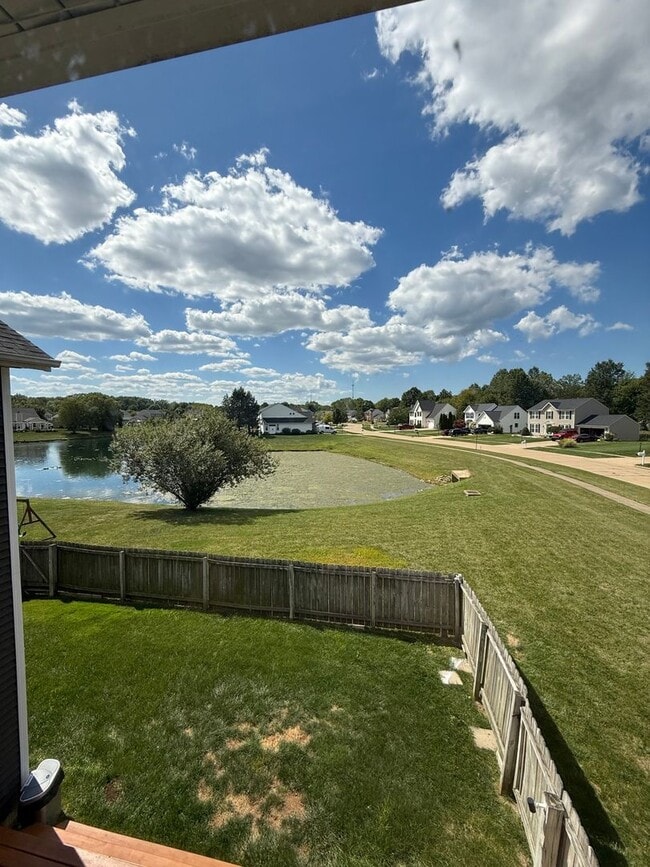 Building Photo - Spacious 5BR House in North Ridgeville