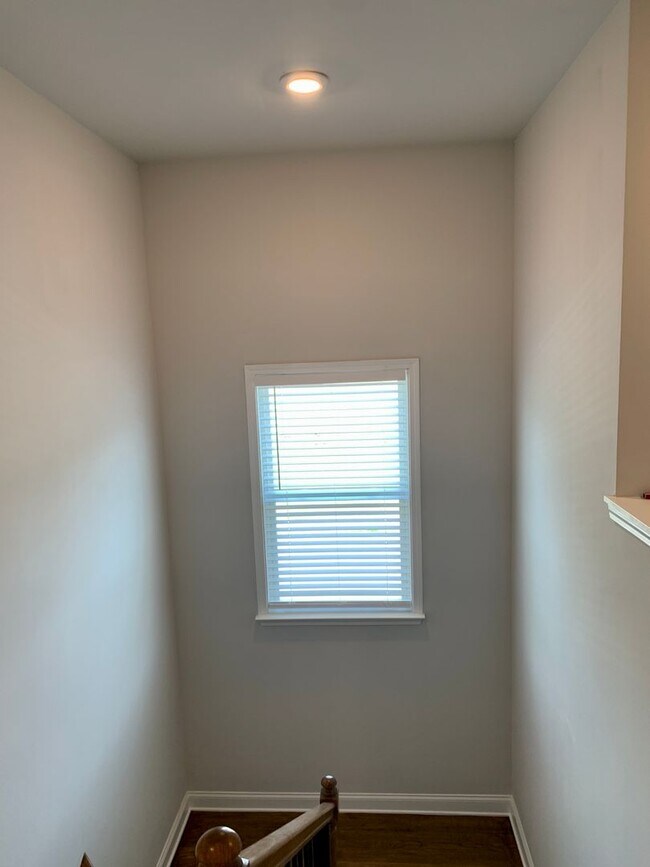 Building Photo - 600 Cunninghame Ct