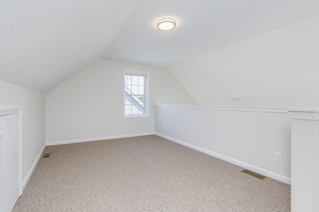 Building Photo - 46 Pumpkin Cir