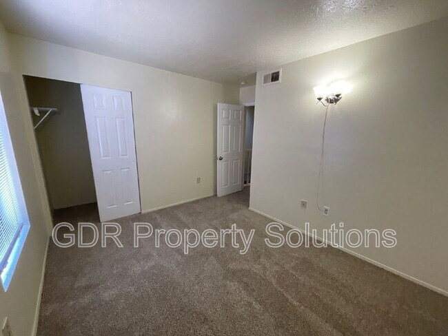 Building Photo - 420 Tennessee St NE