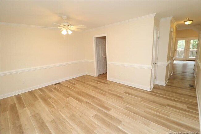 Building Photo - 125 Gremar Dr.