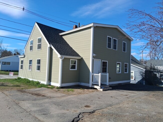 Building Photo - 58 Maple St