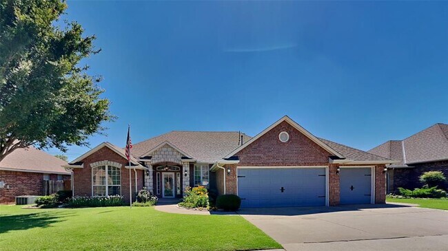 Building Photo - 9200 Stacy Lynn Ln