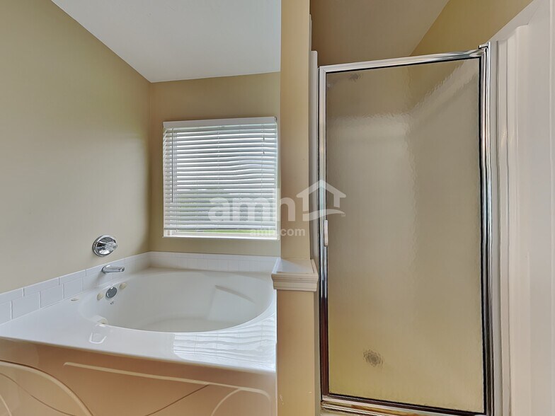 Building Photo - 5905 Havenwood Ct
