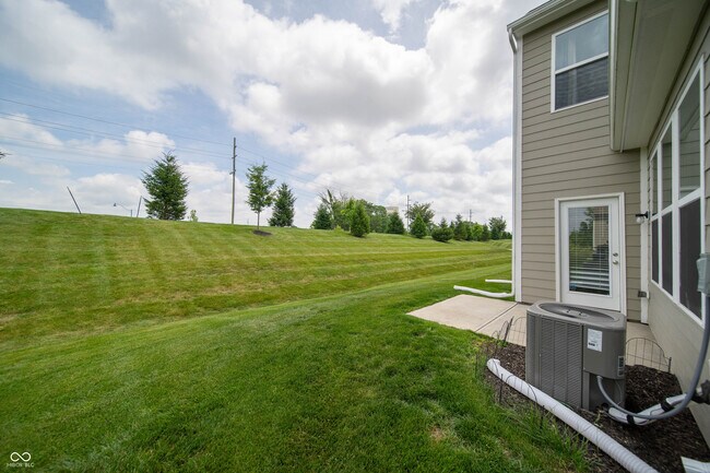 Building Photo - 14158 Bay Willow Dr