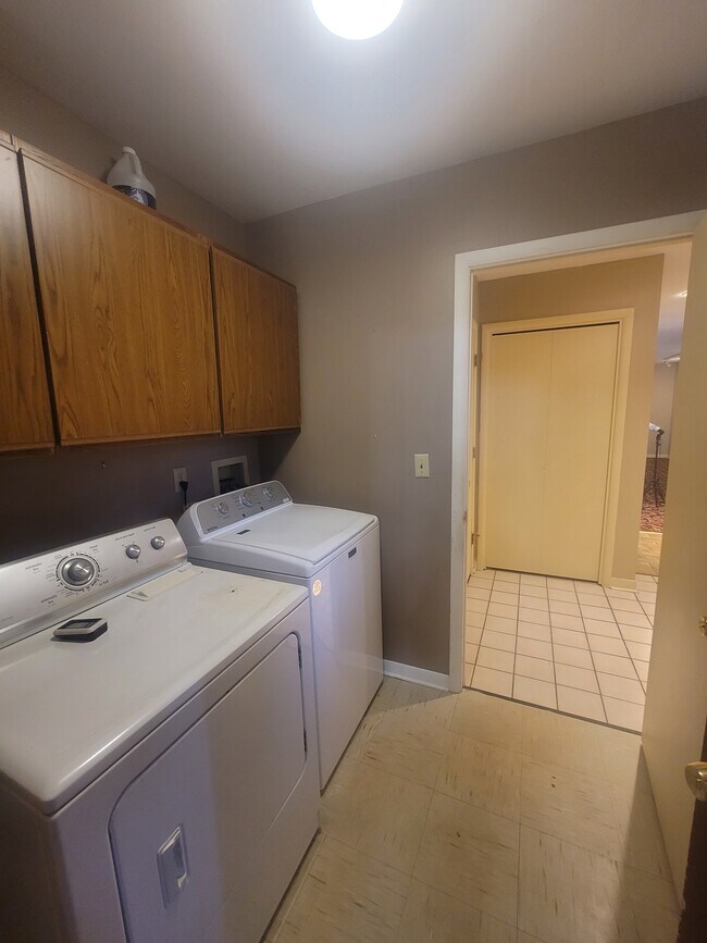 Building Photo - 106 Quail Dr