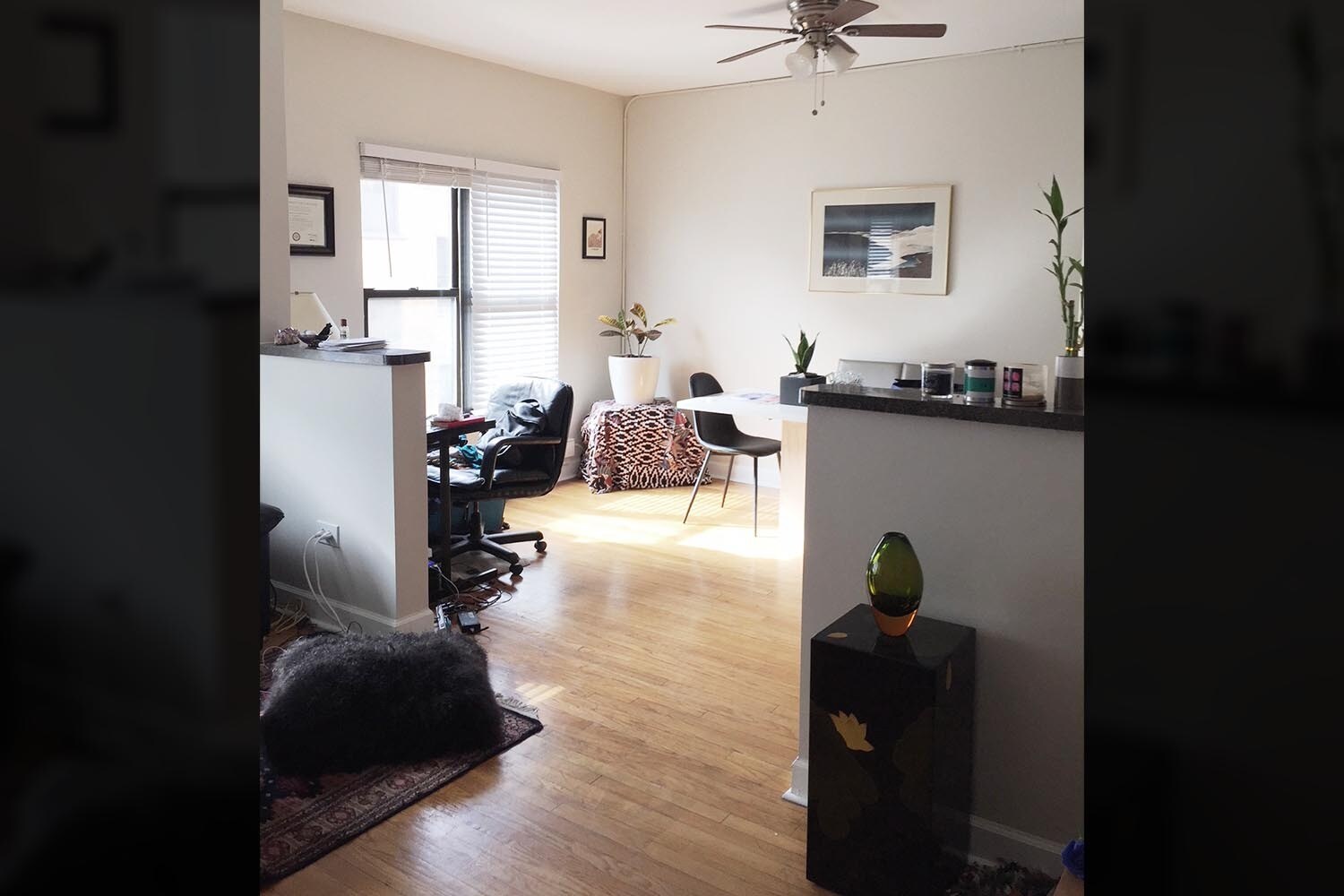 Building Photo - 717 W Roscoe St