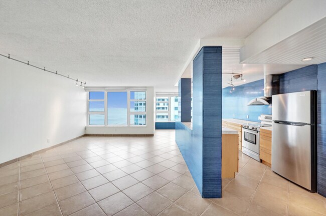 Building Photo - 1620 S Ocean Blvd