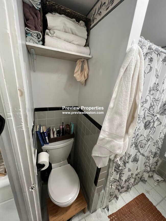 Building Photo - 99 Jackson Rd