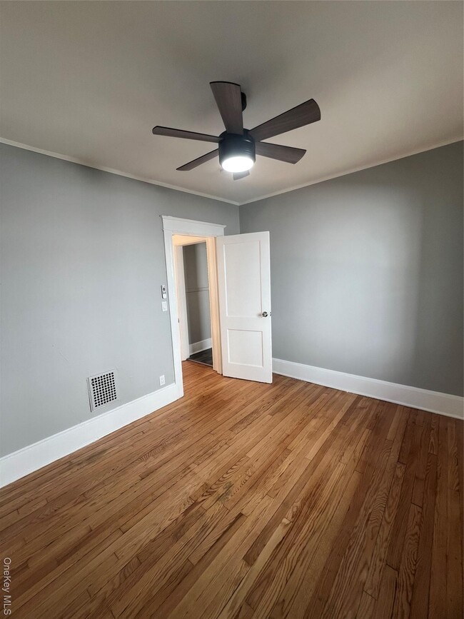 Building Photo - 46 Manitou Ave