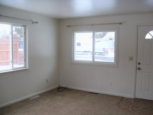 Primary Photo - 711 Starlight Dr