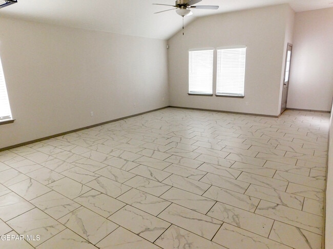 Building Photo - 13849 Sky Harbor Ave