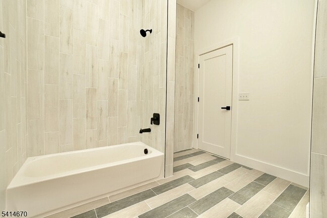 Building Photo - 536 Central Ave