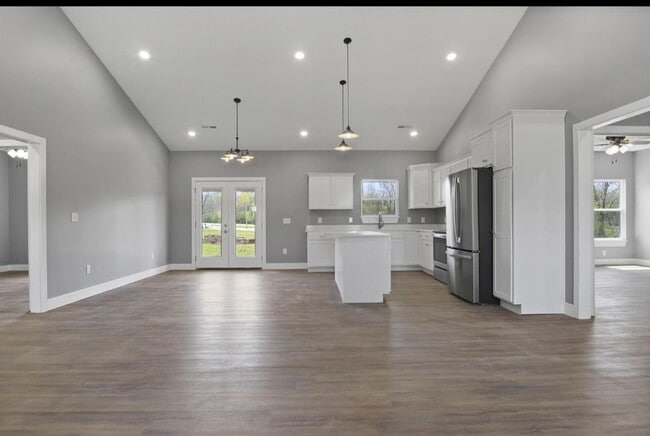 Building Photo - 1808 Sierra
