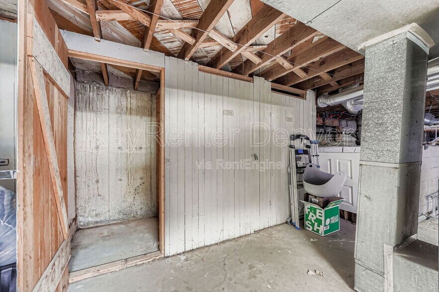 Building Photo - 2928 Milwaukee St