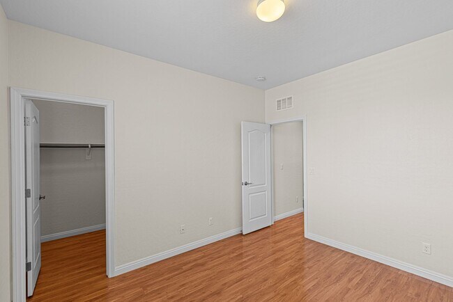 Building Photo - Beautiful West Vegas Home With Next Gen Suite