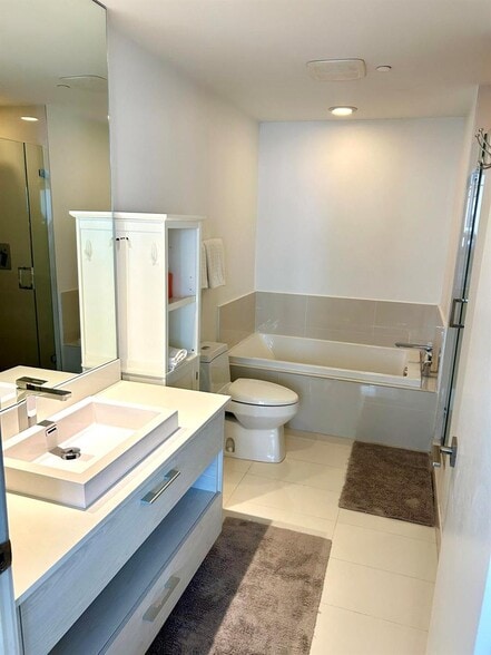 Building Photo - 55 SW 9th St