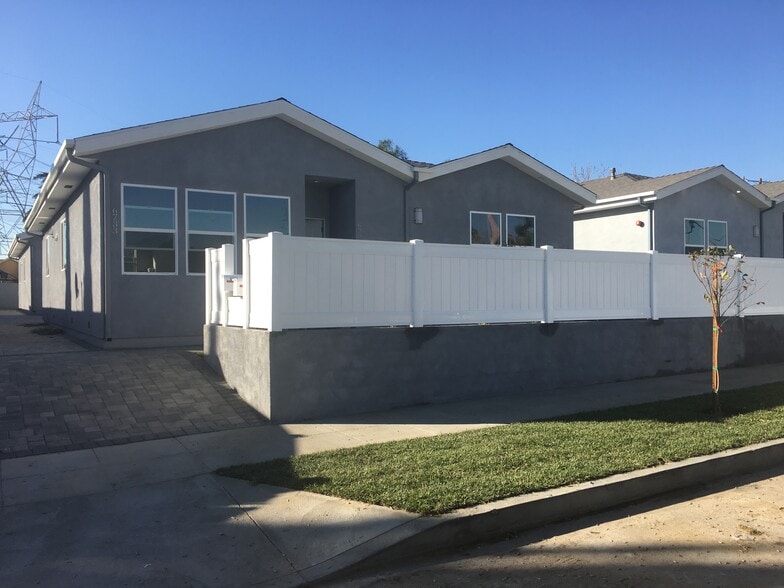 Primary Photo - 6731 Kraft Ave