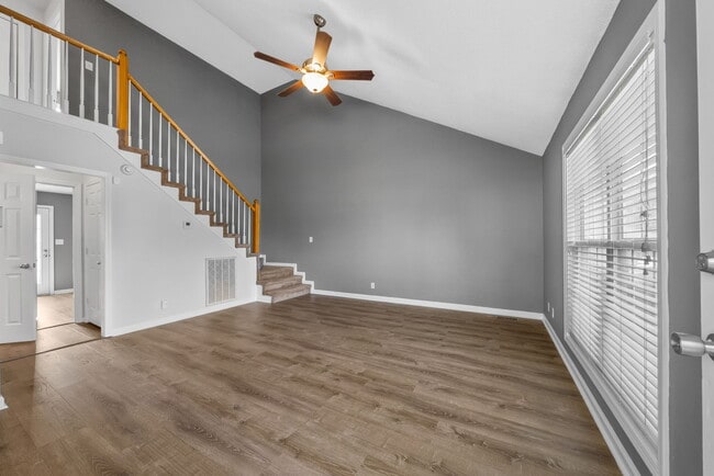 Building Photo - 443 Cranklen Cir