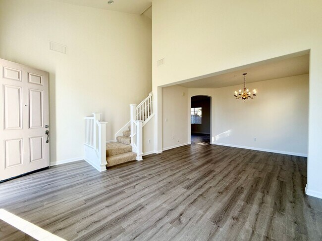 Building Photo - Renovated Coastal Home with NEW Kitchen and a Spacious Layout