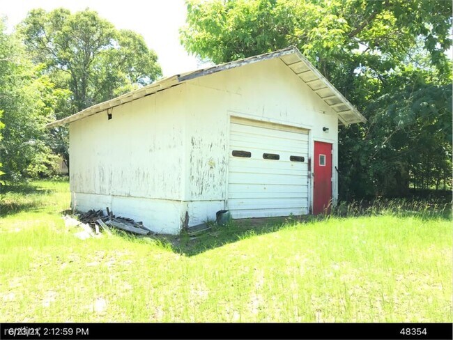 Building Photo - 3 br, 1 bath House - 4011 Jeffersonville Road