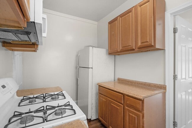 Building Photo - 3503 Oakmont Ave