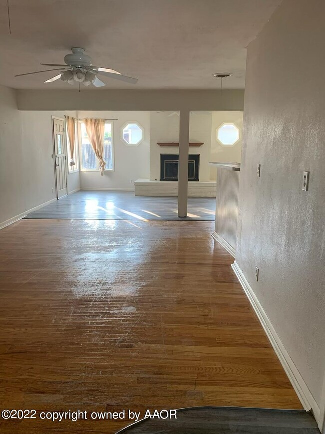 Building Photo - 3414 Meadow Dr