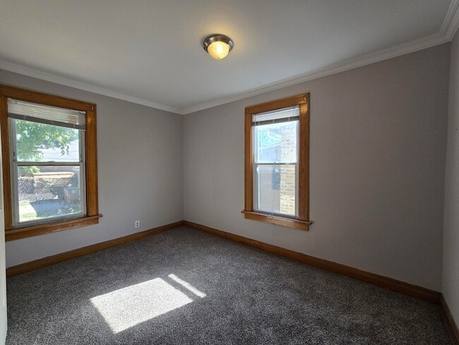 Building Photo - 3741 Parrish Ave