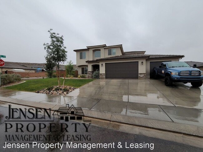Primary Photo - 6 br, 3.5 bath House - 3262 East Livia Drive
