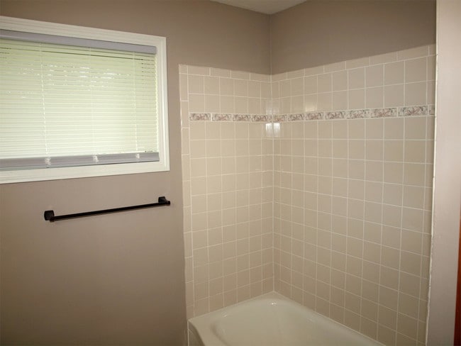 Building Photo - 5551 Thunderbird Cir NW
